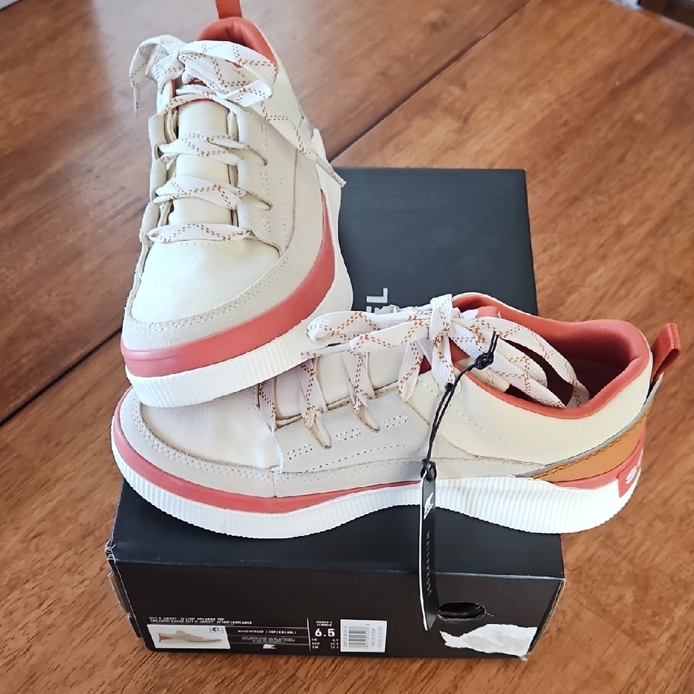 Sorel Out N About IV